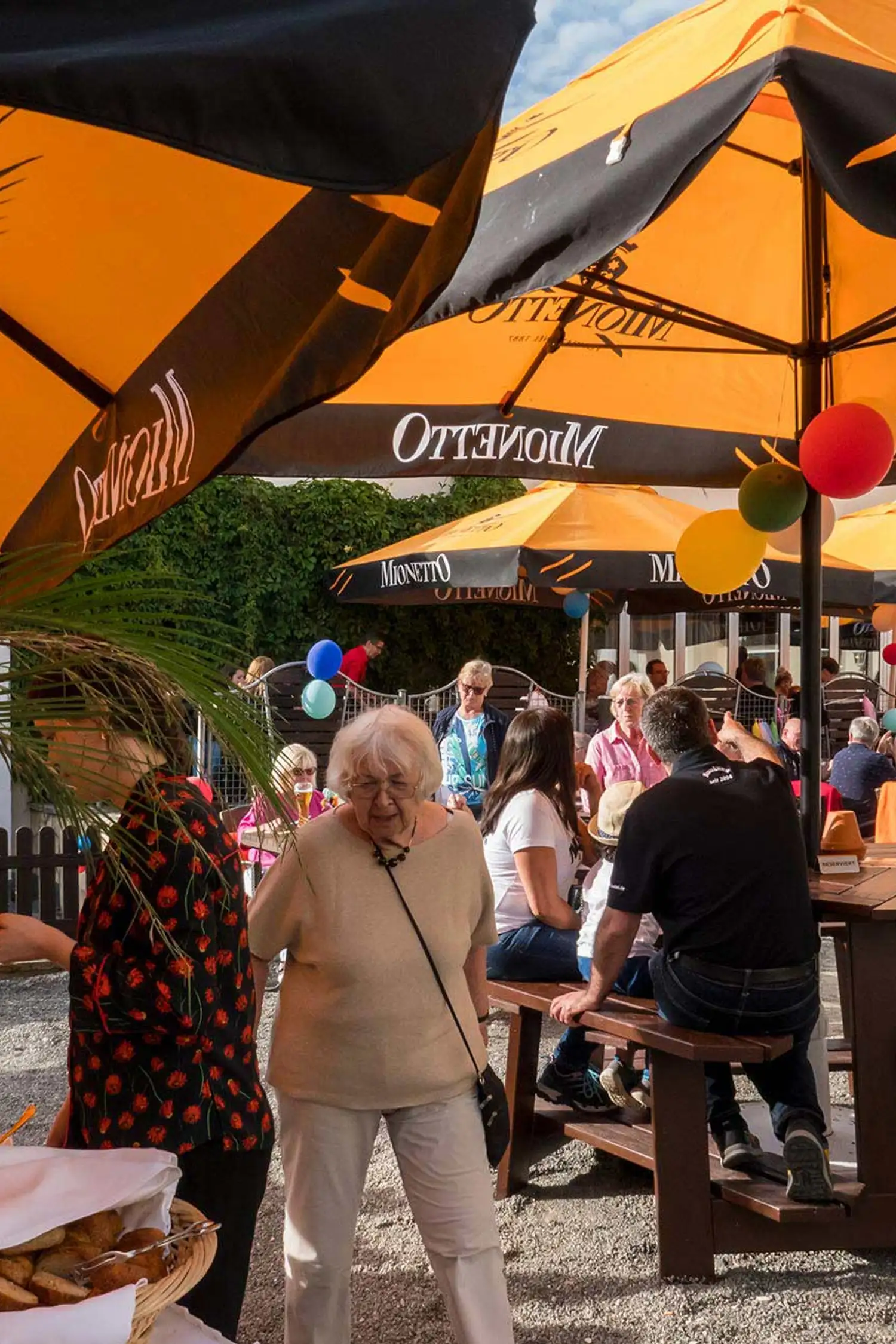 Country party in the beer garden