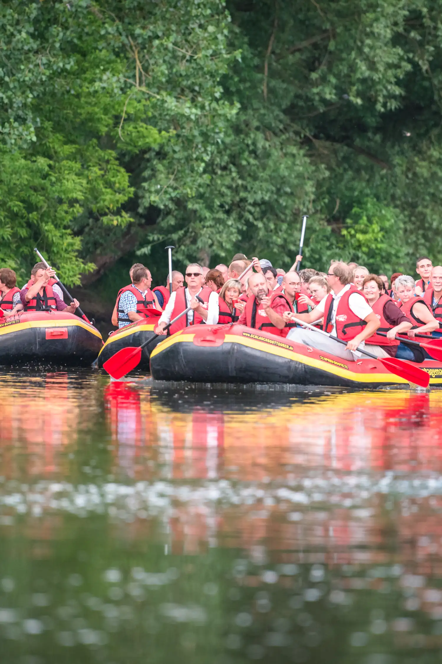 Burgen, Wasser, Abenteuer – Schlauchboot-Tour zur Rudelsburg