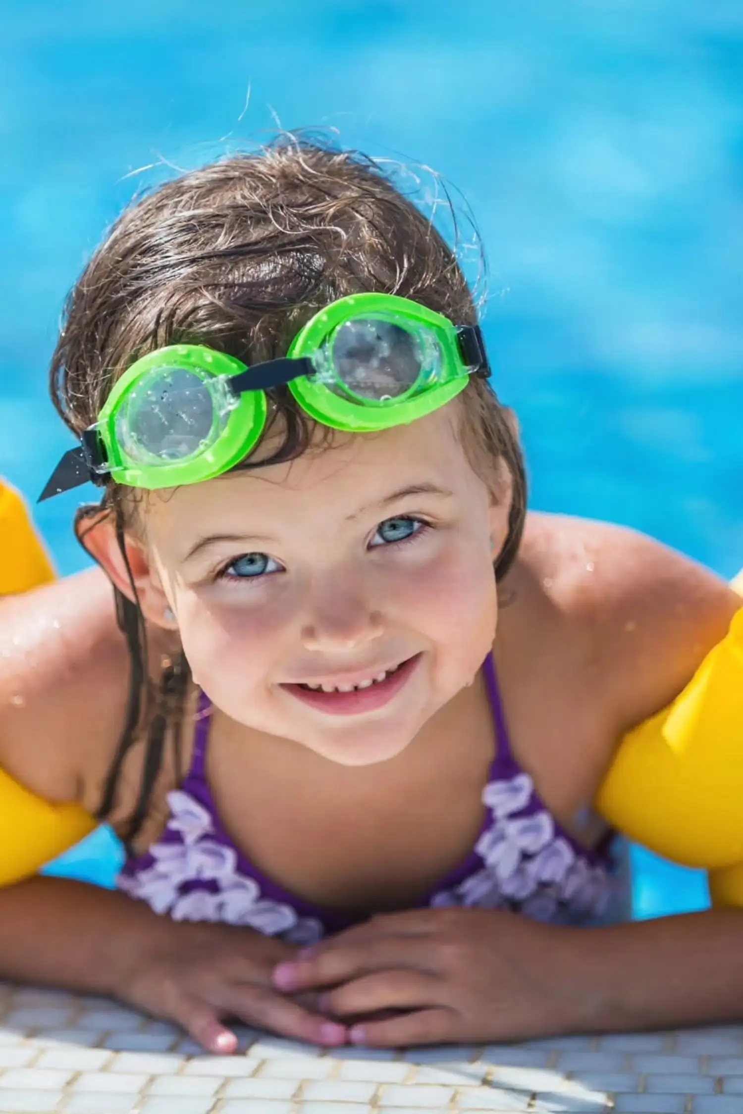 Swimming course for children aged 4 and over