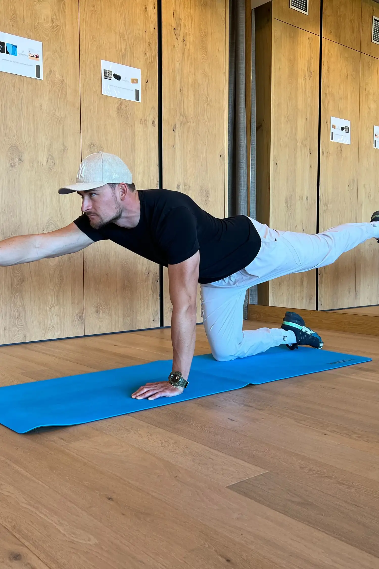Fit in den Tag mit Fabian im Fitness und Gymnastikraum
