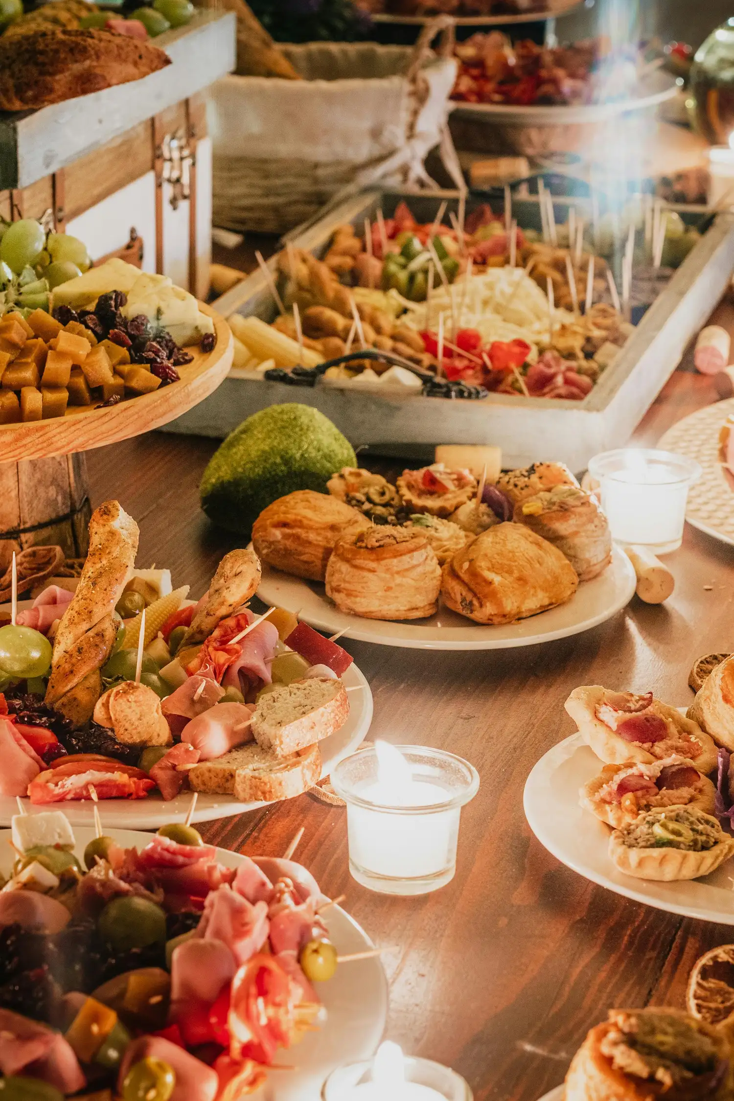 Kleine Köstlichkeiten -
Kreatives Fingerfood von herzhaft bis süß